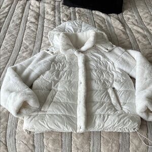 Gorgeous Molly Bracken White Puffer Jacket size medium